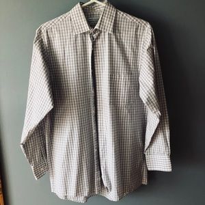 Van Heusen checkered button down shirt
